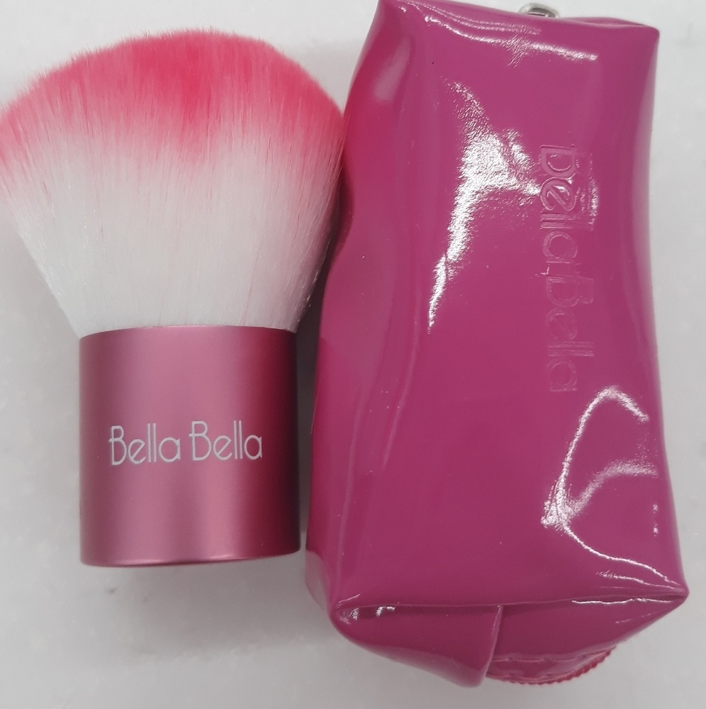 Kabuki travle brush with pouch